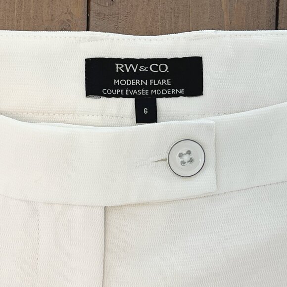 RW&Co Chic Modern Flare - White - US 6 - Picture 4 of 10